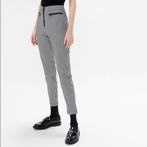 UO SUSIE ZIP UP CHECKER PRINT PANTS